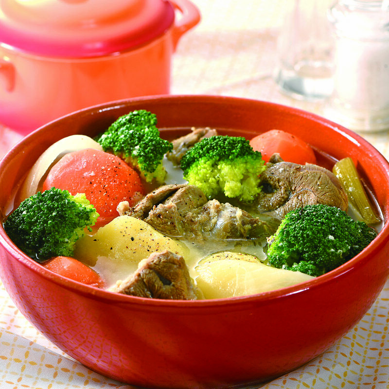 牛すね肉の具沢山ポトフ