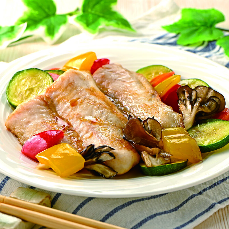 野菜と白身魚の香ばしフライパン蒸し