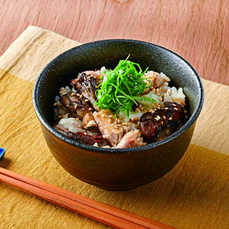 骨取りさばと黒舞茸の混ぜごはん