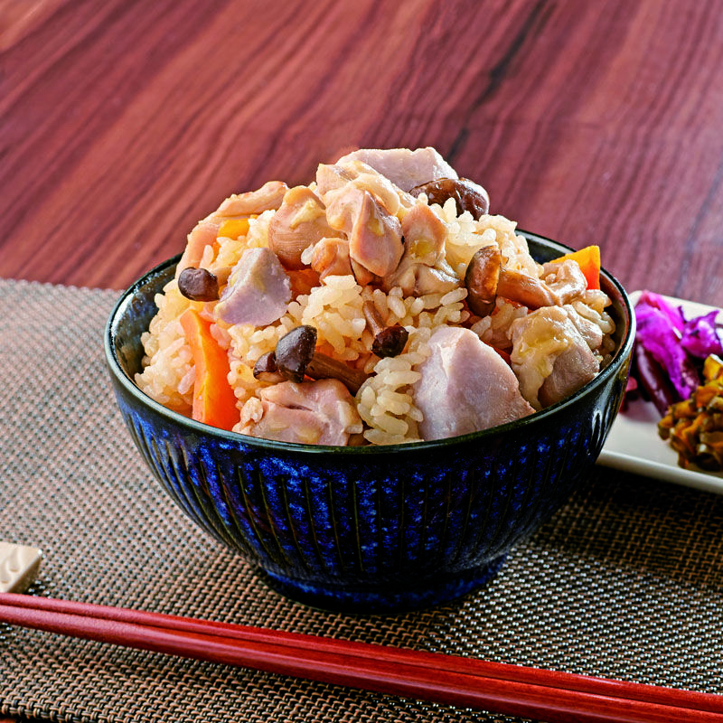 おでんの素で!鶏肉と里芋の炊き込みご飯