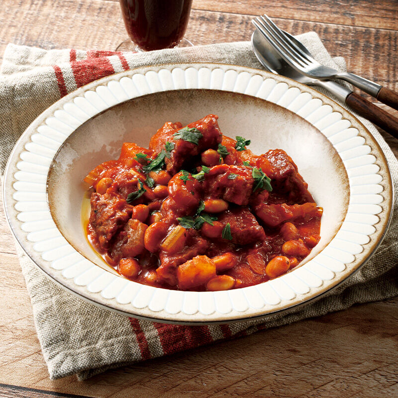 牛肉と大豆とセロリのトマト煮込み
