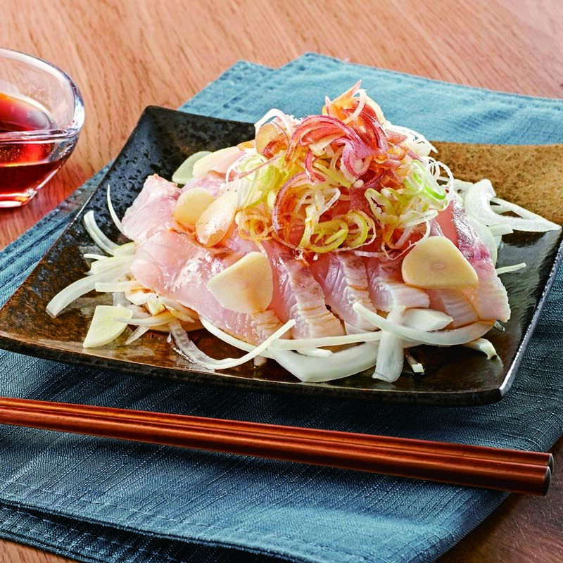 たっぷり薬味で楽しむ！真鯛のたたき