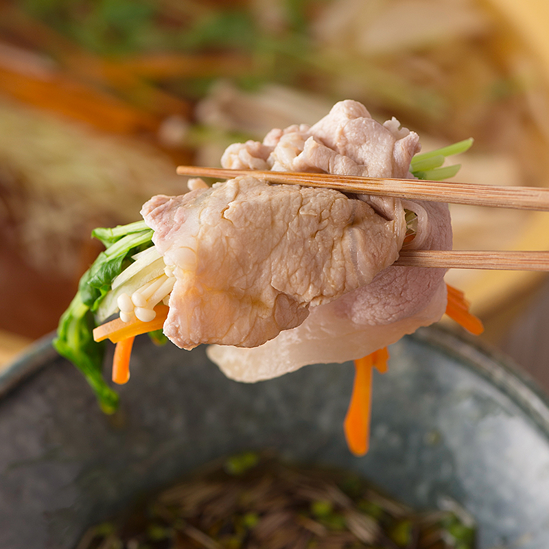 しゃきしゃき野菜の巻き肉鍋